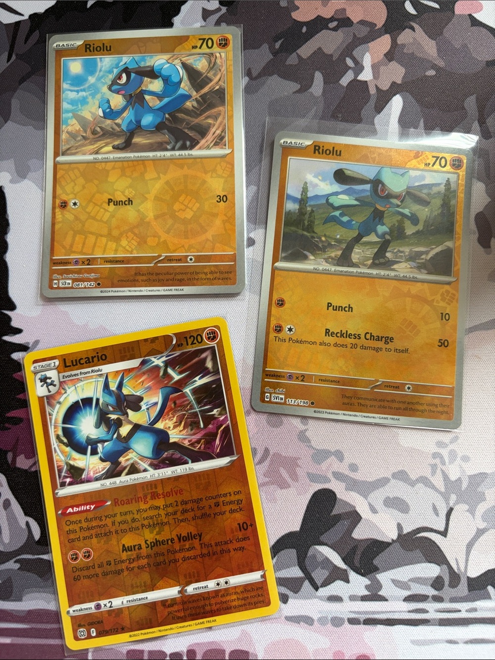 Riolu Lucario Reverse Holo Evolution Pokémon Card Lot TCG ✨5/$25✨